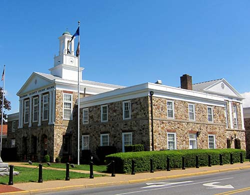 Warren County Courthouse building seen from the street